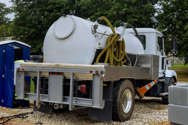 Best Portable bathroom rental  in Momence, IL